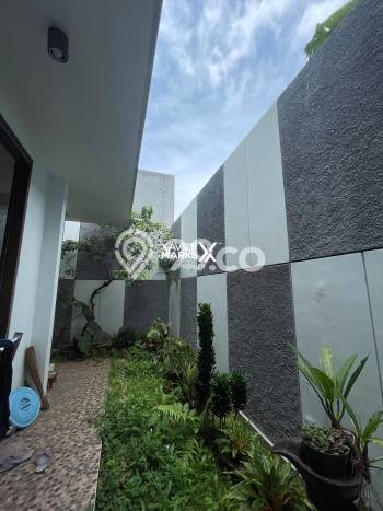 Rumah Mewah LB 228m2 Siap Pakai Desain Elegan di Malang Kota, Malang Rumah Mewah LB 228m2 Siap Pakai Desain Elegan di Malang Kota, Malang