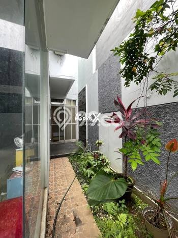 Rumah Mewah LB 228m2 Siap Pakai Desain Elegan di Malang Kota, Malang Rumah Mewah LB 228m2 Siap Pakai Desain Elegan di Malang Kota, Malang