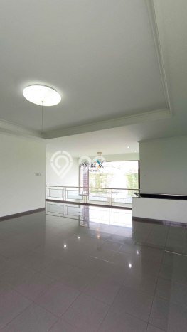Rumah Elit Modern Tanpa Renovasi di Araya Malang Rumah Elit Modern Tanpa Renovasi di Araya Malang