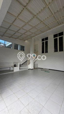 Rumah Elit Modern Tanpa Renovasi di Dieng Malang Rumah Elit Modern Tanpa Renovasi di Dieng Malang