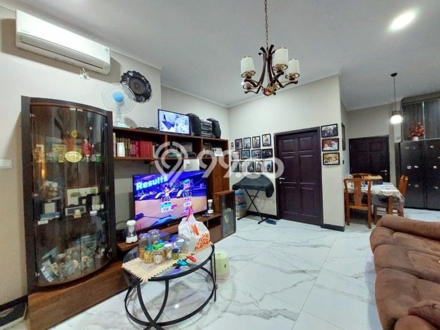Unit Komersial Dijual di Blimbing Malang Luas Tanah 170m2, Luas Bangunan 250m2 Unit Komersial Dijual di Blimbing Malang Luas Tanah 170m2, Luas Bangunan 250m2