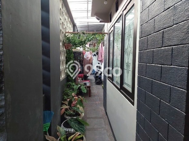 Unit Komersial Dijual di Blimbing Malang Luas Tanah 170m2, Luas Bangunan 250m2 Unit Komersial Dijual di Blimbing Malang Luas Tanah 170m2, Luas Bangunan 250m2