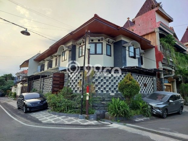 Unit Komersial Dijual di Blimbing Malang Luas Tanah 170m2, Luas Bangunan 250m2 Unit Komersial Dijual di Blimbing Malang Luas Tanah 170m2, Luas Bangunan 250m2