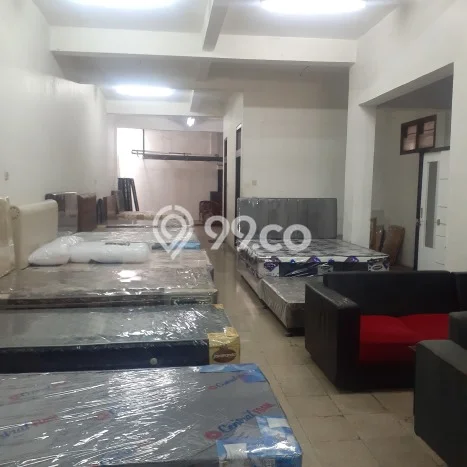 Ruko Dijual di Bandung LT 317m2 & LB 600m2 Lokasi Terbaik! Ruko Dijual di Bandung LT 317m2 & LB 600m2 Lokasi Terbaik!