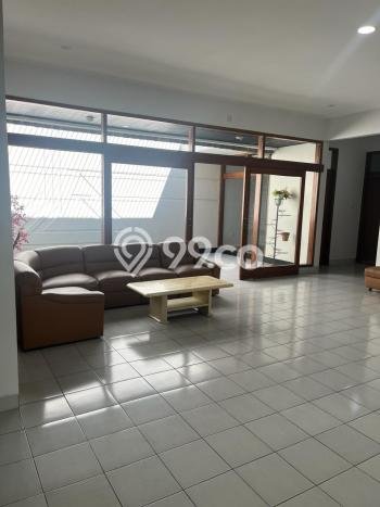 For Sale! Luxury House LT 248m2 Desain Elegan di Bandung Kota For Sale! Luxury House LT 248m2 Desain Elegan di Bandung Kota