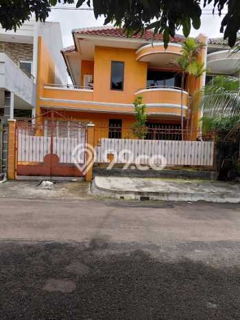 Rumah Strategis Minimalis Lb 178m2 di Cakung, Jakarta Timur Rumah Strategis Minimalis Lb 178m2 di Cakung, Jakarta Timur