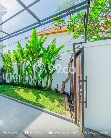 Dijual! Vila di , Dimensi 230m2m², Lokasi Strategis Dijual! Vila di , Dimensi 230m2m², Lokasi Strategis