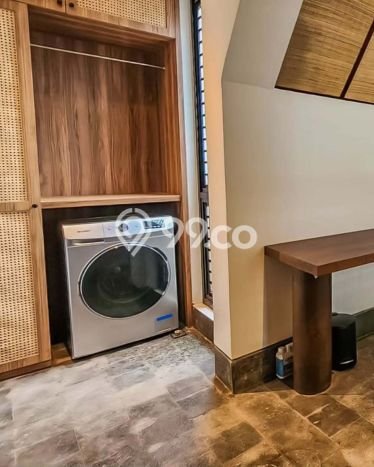 FOR SALE! Vila Kawasan , Area 351m2m², Lokasi Strategis FOR SALE! Vila Kawasan , Area 351m2m², Lokasi Strategis