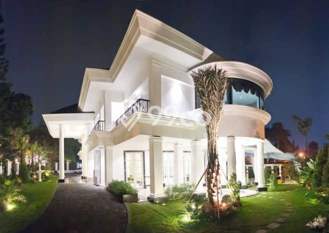 Rumah Mewah Akses Strategis di Jakarta Selatan Rumah Mewah Akses Strategis di Jakarta Selatan