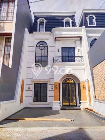 Dijual Rumah Premium dengan Fasilitas Sekitar Lengkap di Jagakarsa, Jakarta Selatan Dijual Rumah Premium dengan Fasilitas Sekitar Lengkap di Jagakarsa, Jakarta Selatan