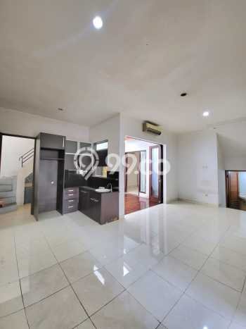 Rumah Mewah LB 132m2 Siap Huni Desain Elegan di Bintaro, Tangerang Selatan Rumah Mewah LB 132m2 Siap Huni Desain Elegan di Bintaro, Tangerang Selatan
