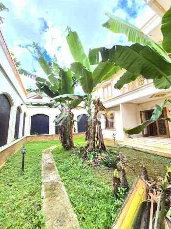 Rumah Elit Modern Tanpa Renovasi di Bintaro Jakarta Selatan Rumah Elit Modern Tanpa Renovasi di Bintaro Jakarta Selatan