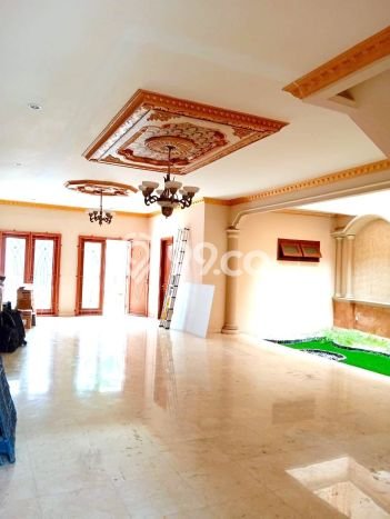 Siap Huni Hunian Elit 7 Kamar di Pesanggrahan Dekat ke Mana Saja Siap Huni Hunian Elit 7 Kamar di Pesanggrahan Dekat ke Mana Saja