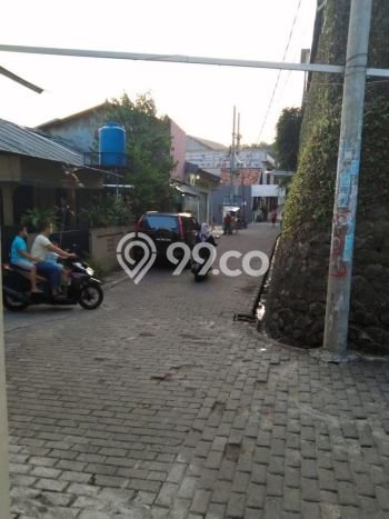 For Sale Hunian Rumah Terawat 8 KT di Bintaro, Tangerang Selatan For Sale Hunian Rumah Terawat 8 KT di Bintaro, Tangerang Selatan