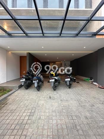 For Sale! Luxury House LT 170m2 Desain Elegan di Kemang For Sale! Luxury House LT 170m2 Desain Elegan di Kemang