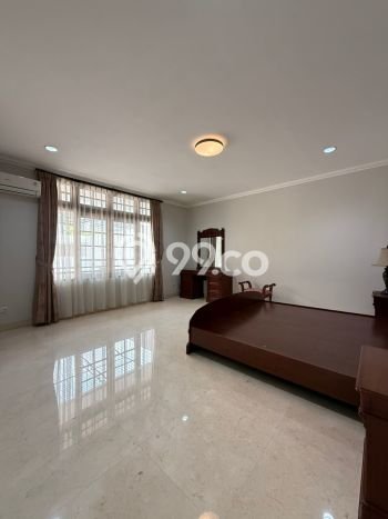 Hunian Elit LB 600m2 Siap Pakai Desain Elegan di Pondok Indah, Jakarta Selatan Hunian Elit LB 600m2 Siap Pakai Desain Elegan di Pondok Indah, Jakarta Selatan