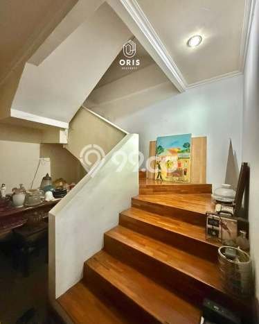 Ruko Dijual di Jakarta Selatan LT 80m2 & LB 250m2 Lokasi Terbaik! Ruko Dijual di Jakarta Selatan LT 80m2 & LB 250m2 Lokasi Terbaik!