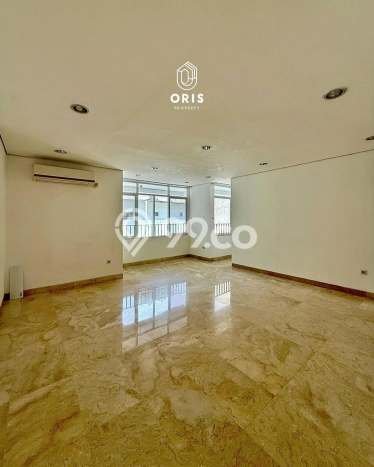 Rumah Elit Modern Siap Huni di Senopati Jakarta Selatan Rumah Elit Modern Siap Huni di Senopati Jakarta Selatan