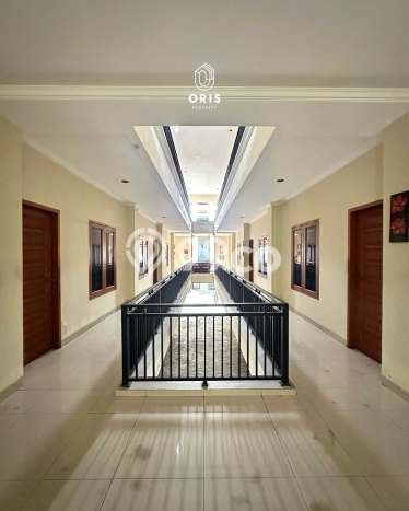 Ready to Use! Premium House LT 897m2 Desain Elegan di Pejaten Ready to Use! Premium House LT 897m2 Desain Elegan di Pejaten