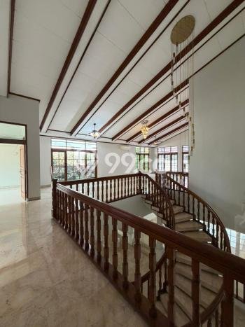 Ready to Use! Luxury House LT 678m2 Desain Modern di Pondok Indah Ready to Use! Luxury House LT 678m2 Desain Modern di Pondok Indah