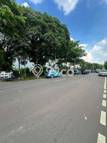 Tanah Dijual Lokasi Strategis di Jakarta Selatan dengan Luas 567m2 Tanah Dijual Lokasi Strategis di Jakarta Selatan dengan Luas 567m2