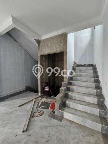 Dijual Rumah Luas Megah Dengan View Eksklusif di Lebak Bulus, Jakarta Selatan Dijual Rumah Luas Megah Dengan View Eksklusif di Lebak Bulus, Jakarta Selatan