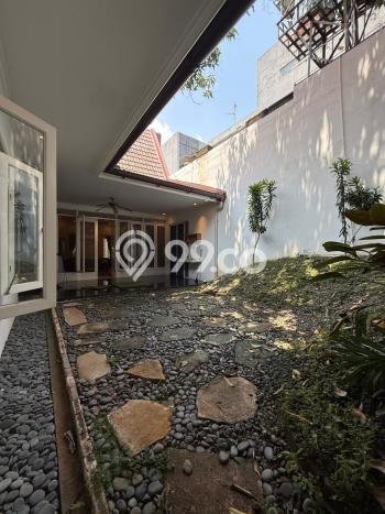 Hunian Elit LB 300m2 Siap Pakai Desain Elegan di Pondok Indah, Jakarta Selatan Hunian Elit LB 300m2 Siap Pakai Desain Elegan di Pondok Indah, Jakarta Selatan