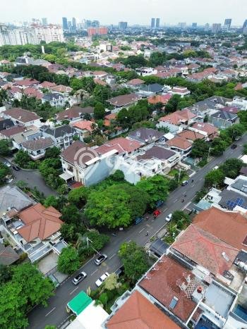 Tanah Dijual Lokasi Strategis di Jakarta Selatan dengan Luas 567m2 Tanah Dijual Lokasi Strategis di Jakarta Selatan dengan Luas 567m2