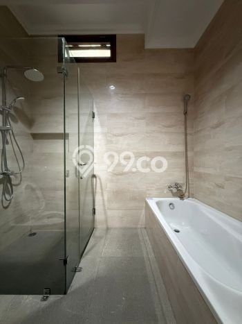 Hunian Elit LB 600m2 Siap Pakai Desain Elegan di Pondok Indah, Jakarta Selatan Hunian Elit LB 600m2 Siap Pakai Desain Elegan di Pondok Indah, Jakarta Selatan