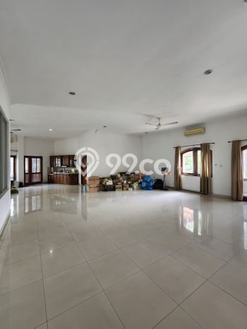 Dijual Rumah Luas Megah Dengan View Cantik di Pondok Indah, Jakarta Selatan Dijual Rumah Luas Megah Dengan View Cantik di Pondok Indah, Jakarta Selatan