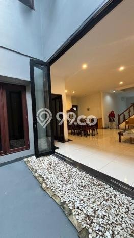 Rumah Luxury Modern Siap Huni di Pondok Indah Jakarta Selatan Rumah Luxury Modern Siap Huni di Pondok Indah Jakarta Selatan