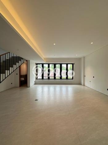 For Sale! Luxury House LT 170m2 Desain Elegan di Kemang For Sale! Luxury House LT 170m2 Desain Elegan di Kemang