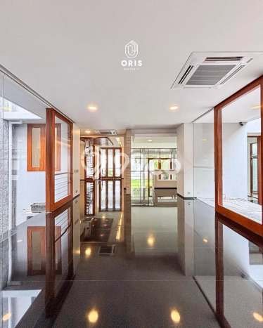 Ready to Use! Premium House LT 701m2 Desain Elegan di Pondok Indah Ready to Use! Premium House LT 701m2 Desain Elegan di Pondok Indah