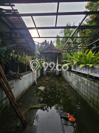 For Sale! Premium House LT 1097m2 Desain Elegan di Kemang For Sale! Premium House LT 1097m2 Desain Elegan di Kemang