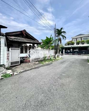 Rumah Elit Modern Tanpa Renovasi di Pondok Indah Jakarta Selatan Rumah Elit Modern Tanpa Renovasi di Pondok Indah Jakarta Selatan