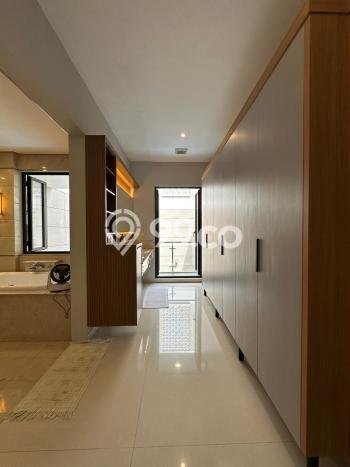 For Sale! Luxury House LT 364m2 Desain Modern di Mega Kuningan For Sale! Luxury House LT 364m2 Desain Modern di Mega Kuningan