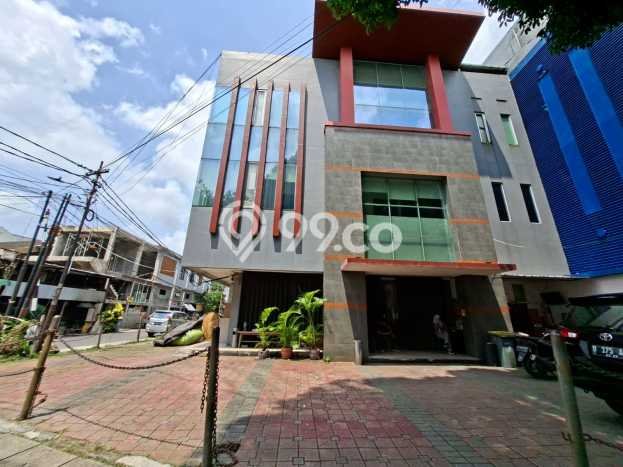Ruko Dijual di Jakarta Selatan LT 635m2 & LB 793m2 Lokasi Terbaik! Ruko Dijual di Jakarta Selatan LT 635m2 & LB 793m2 Lokasi Terbaik!