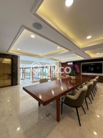 Dijual Rumah Luas Elegan Dengan View Cantik di Kemang, Jakarta Selatan Dijual Rumah Luas Elegan Dengan View Cantik di Kemang, Jakarta Selatan