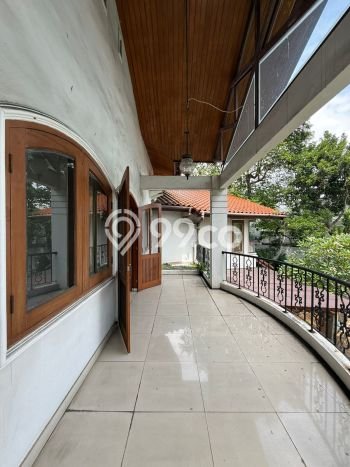 Dijual Rumah Luas Megah Dengan View Cantik di Pondok Indah, Jakarta Selatan Dijual Rumah Luas Megah Dengan View Cantik di Pondok Indah, Jakarta Selatan