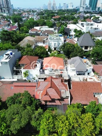 Siap Huni Rumah Mewah 5 Kamar di Kebayoran Baru Dekat ke Mana Saja Siap Huni Rumah Mewah 5 Kamar di Kebayoran Baru Dekat ke Mana Saja