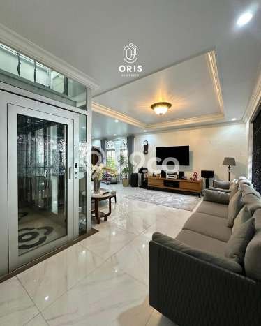 Hunian Mewah LB 800m2 Siap Pakai Desain Elegan di Cipete, Jakarta Selatan Hunian Mewah LB 800m2 Siap Pakai Desain Elegan di Cipete, Jakarta Selatan