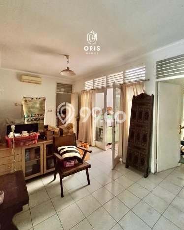 Siap Huni Rumah Mewah 4 Kamar di Kebayoran Baru Dekat ke Mana Saja Siap Huni Rumah Mewah 4 Kamar di Kebayoran Baru Dekat ke Mana Saja
