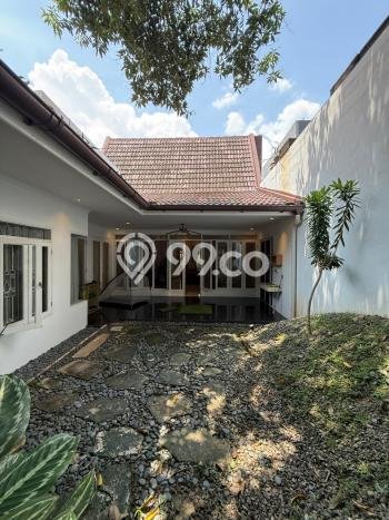 Hunian Elit LB 300m2 Siap Pakai Desain Elegan di Pondok Indah, Jakarta Selatan Hunian Elit LB 300m2 Siap Pakai Desain Elegan di Pondok Indah, Jakarta Selatan