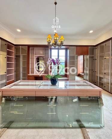 Dijual Rumah Luas Elegan Dengan View Cantik di Kemang, Jakarta Selatan Dijual Rumah Luas Elegan Dengan View Cantik di Kemang, Jakarta Selatan