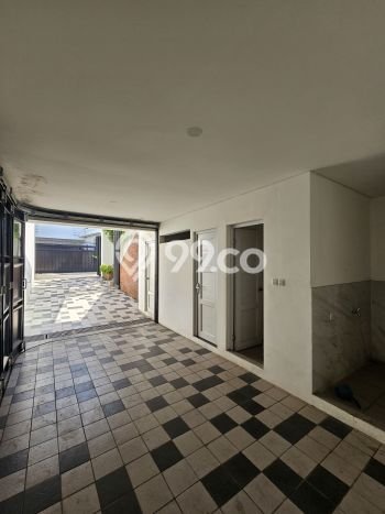 Rumah Elit Modern Siap Huni di Veteran Jakarta Selatan Rumah Elit Modern Siap Huni di Veteran Jakarta Selatan