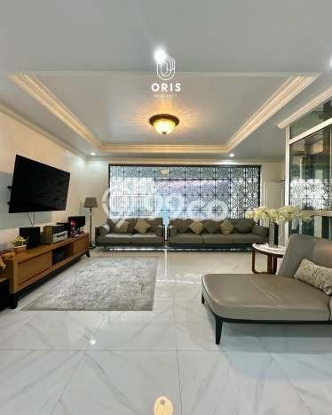 Hunian Mewah LB 800m2 Siap Pakai Desain Elegan di Cipete, Jakarta Selatan Hunian Mewah LB 800m2 Siap Pakai Desain Elegan di Cipete, Jakarta Selatan