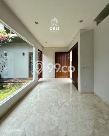 Ready to Use! Premium House LT 389m2 Desain Elegan di Kemang Ready to Use! Premium House LT 389m2 Desain Elegan di Kemang