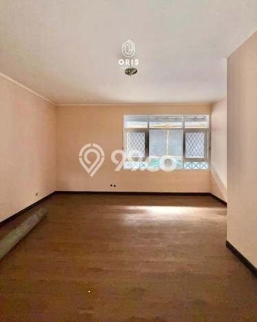 Siap Huni Rumah Mewah 3 Kamar di Kebayoran Baru Dekat ke Mana Pun Siap Huni Rumah Mewah 3 Kamar di Kebayoran Baru Dekat ke Mana Pun