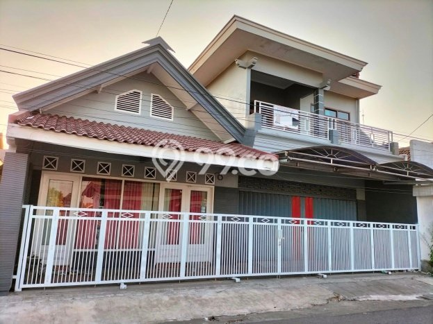 Siap Huni Hunian Elit 4 Kamar di Ngadiluwih Dekat ke Mana Saja Siap Huni Hunian Elit 4 Kamar di Ngadiluwih Dekat ke Mana Saja