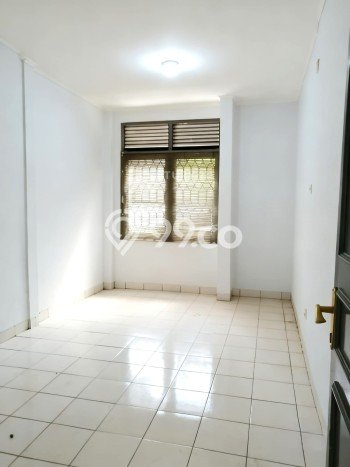 Rumah Modern Cantik 3 KT Bisa Langsung Pindah di Serpong Rumah Modern Cantik 3 KT Bisa Langsung Pindah di Serpong
